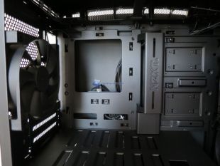 NZXT-Manta-Window-33